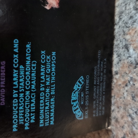 Vintage Jefferson Starship Earth Vinyl - Picture 5 of 11